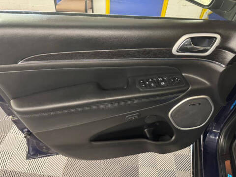 2018 Jeep Grand Cherokee Summit