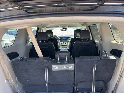 2017 Chrysler Pacifica Touring-L Plus