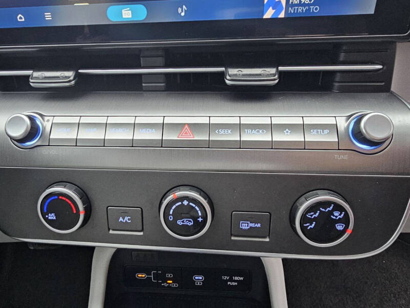 2024 Hyundai Kona SE