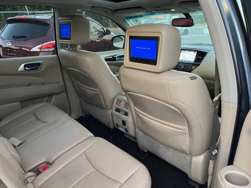 2016 Nissan Pathfinder SL