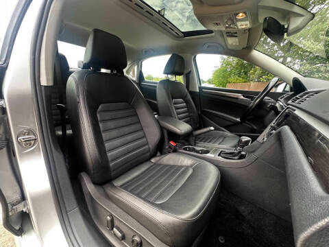 2017 Volkswagen Passat 1.8T SEL Premium