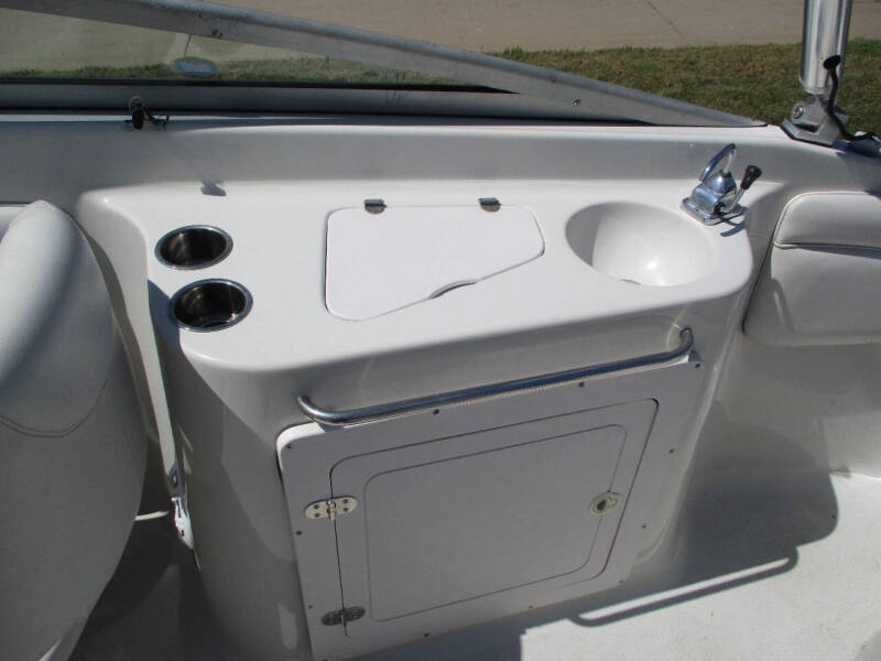 2002 Crownline BR230