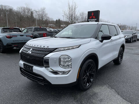 2023 Mitsubishi Outlander for sale at Midstate Auto Group in Auburn MA