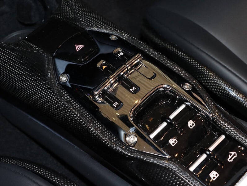 2025 Ferrari 296 GTS