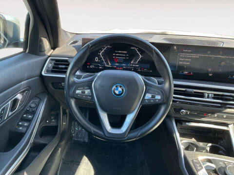 2023 BMW 3 Series 330e