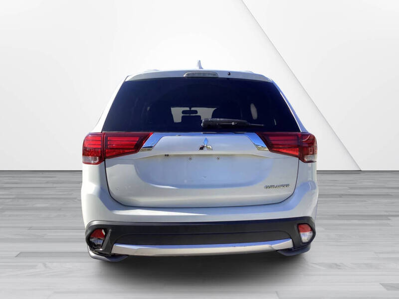 2018 Mitsubishi Outlander ES