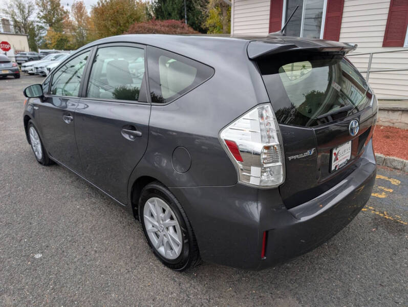 2012 Toyota Prius v Three
