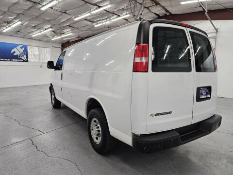 2017 Chevrolet Express 2500