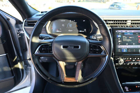 2022 Jeep Grand Cherokee Summit