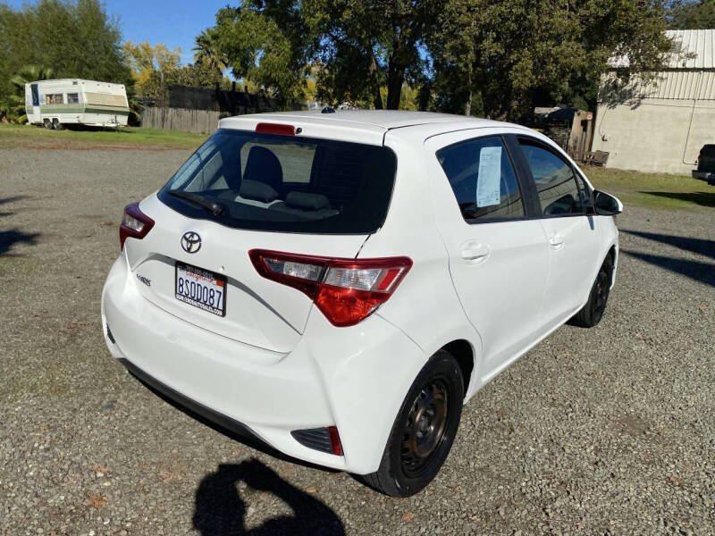 2018 Toyota Yaris 5-Door LE