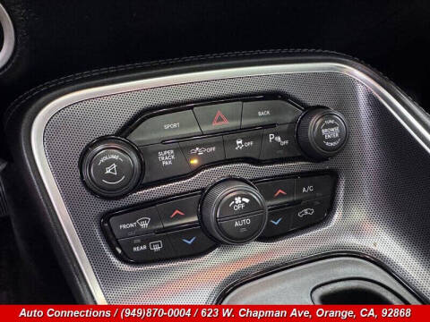 2015 Dodge Challenger SXT Plus
