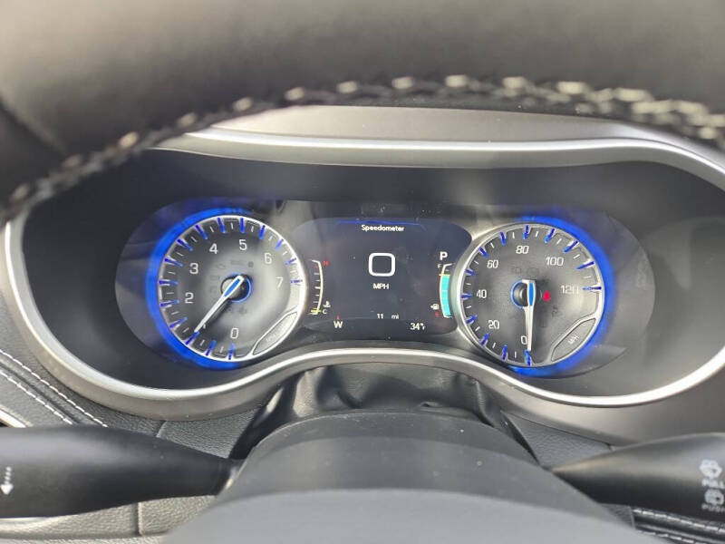 2026 Chrysler Pacifica Select