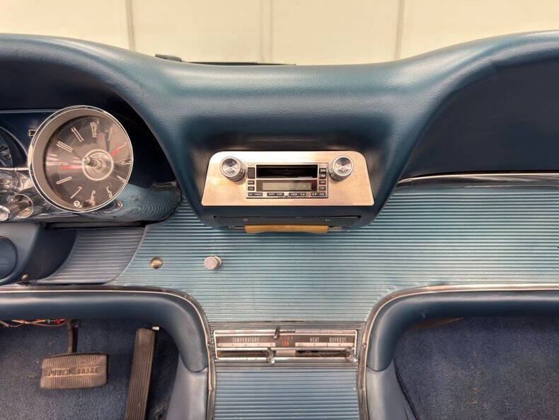 1962 Ford Thunderbird