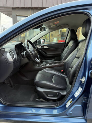 2017 Mazda MAZDA3 Touring