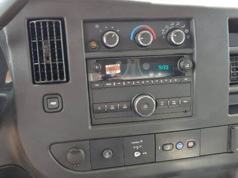 2025 Chevrolet Express 2500