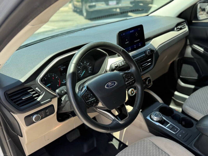 2022 Ford Escape SE