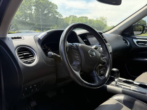 2020 Nissan Pathfinder SL