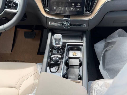 2026 Volvo XC60 T8 Plus