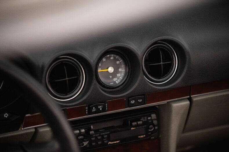 1986 Mercedes-Benz 560-Class 560 SL