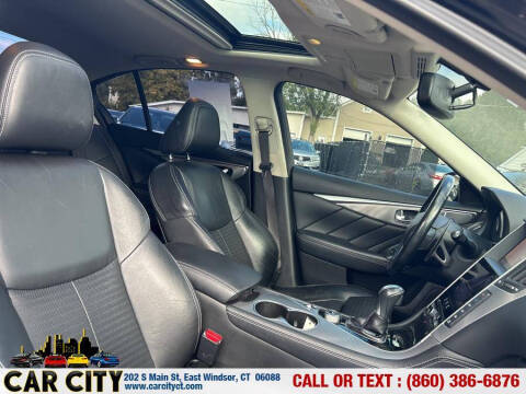 2015 Infiniti Q50 Premium