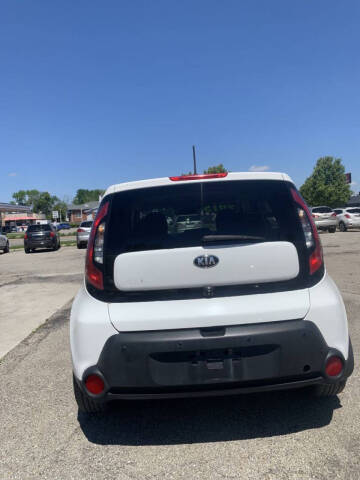 2015 Kia Soul +