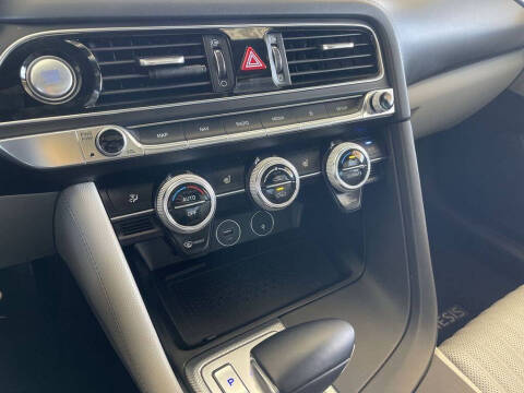 2022 Genesis G70