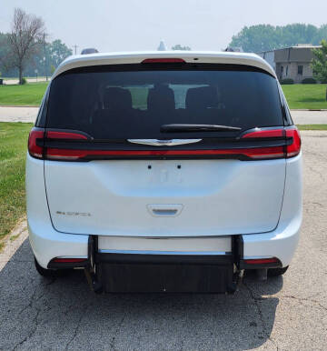 2022 Chrysler Pacifica Touring L