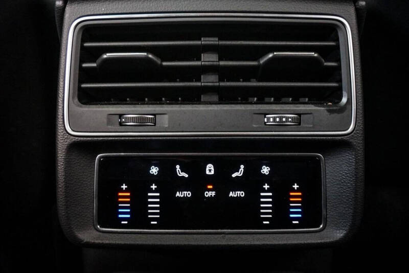 2021 Audi Q8 quattro Premium Plus 55 TFSI