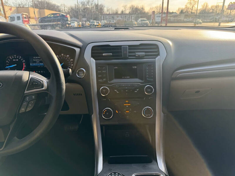 2018 Ford Fusion SE