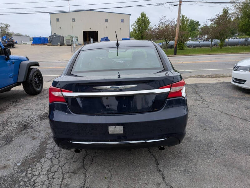 2014 Chrysler 200 Limited