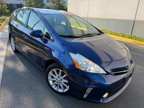 2012 Toyota Prius v Three