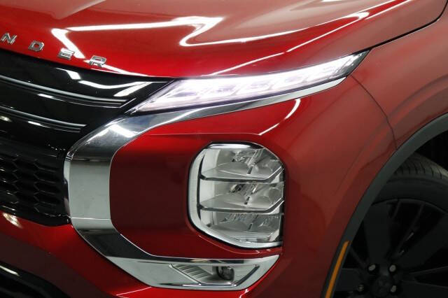 2026 Mitsubishi Outlander LE