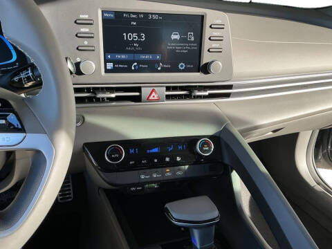 2026 Hyundai Elantra SEL Sport