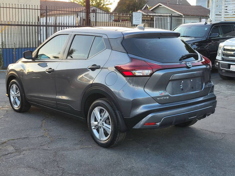 2023 Nissan Kicks S