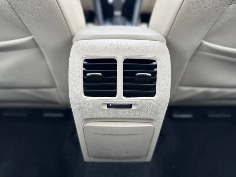 2010 Volkswagen Jetta SportWagen TDI