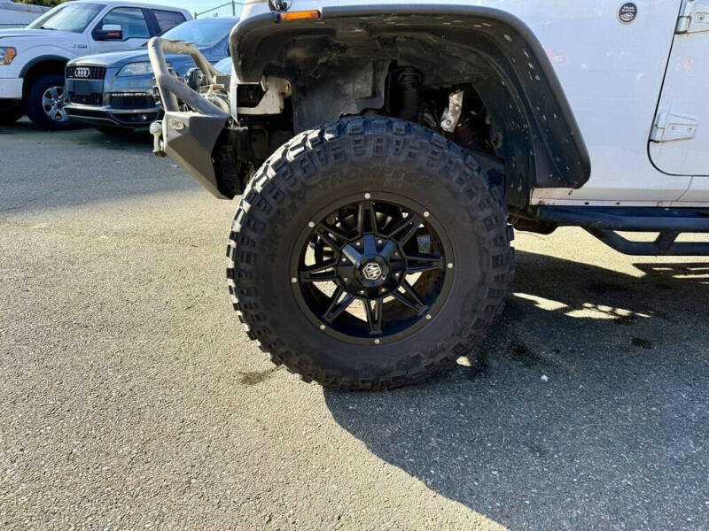 2012 Jeep Wrangler Unlimited Sahara