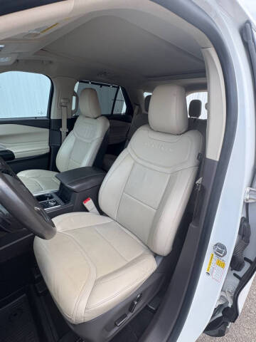 2020 Ford Explorer Platinum