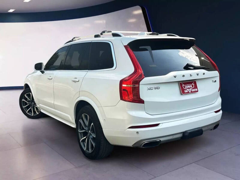 2017 Volvo XC90 T6 Momentum