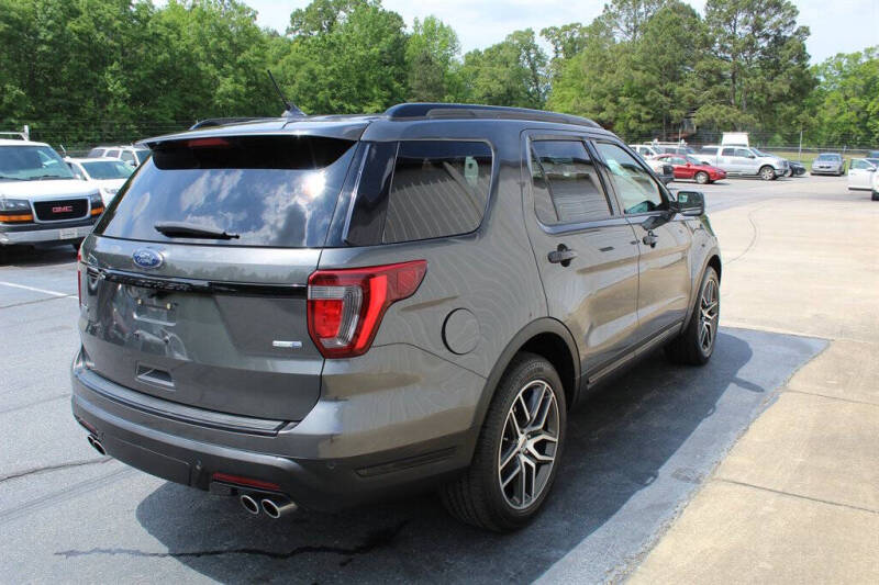 2018 Ford Explorer Sport