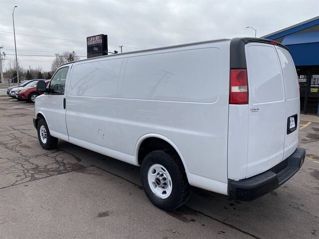 2018 GMC Savana 2500