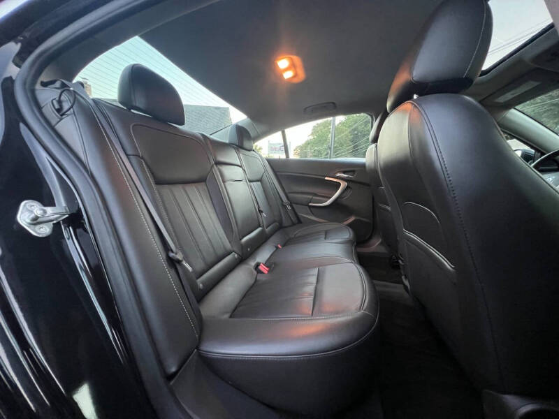 2012 Buick Regal Premium 1