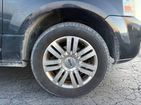 2011 Lincoln Navigator L