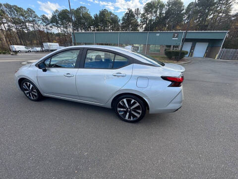 2022 Nissan Versa SR