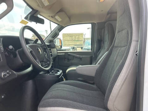 2025 Chevrolet Express 2500