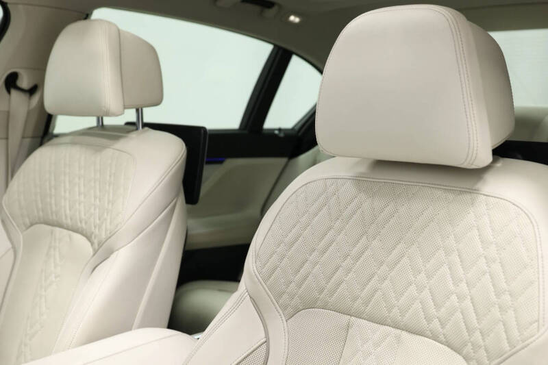 2021 BMW 7 Series ALPINA B7 xDrive