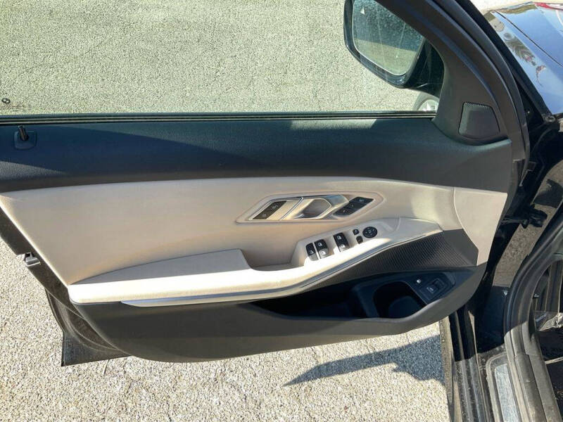 2023 BMW 3 Series 330e