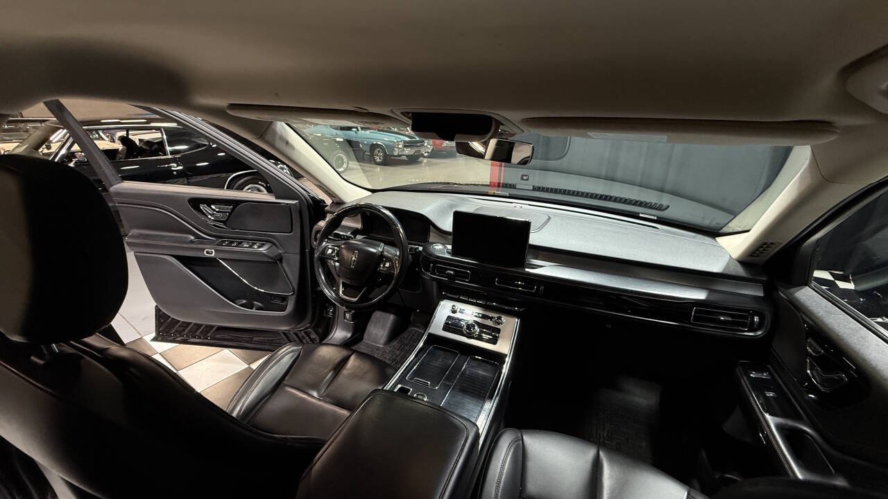 2021 Lincoln Aviator 4