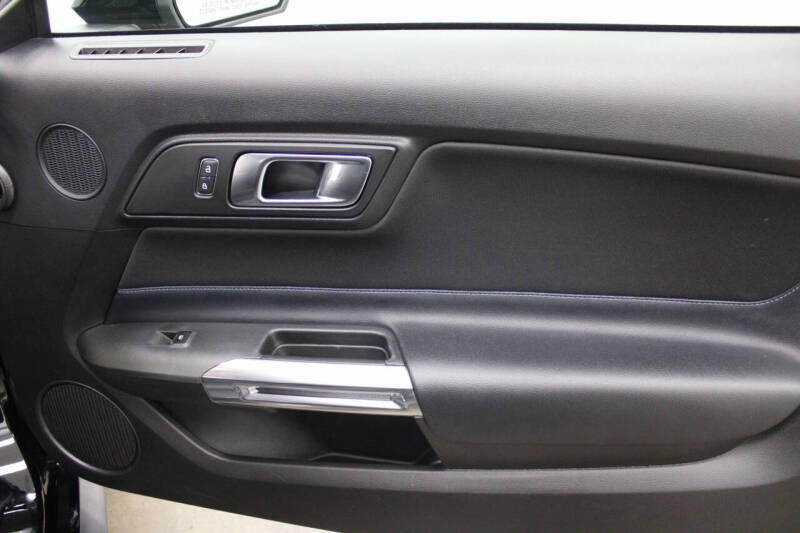 2021 Ford Mustang EcoBoost