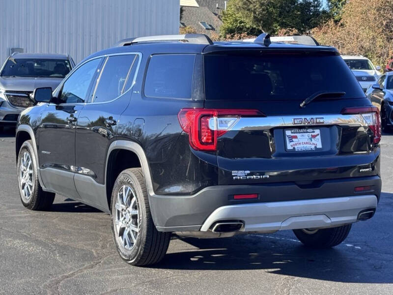 2023 GMC Acadia SLT