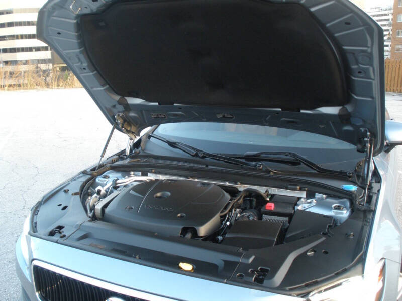 2018 Volvo S90 T5 Momentum